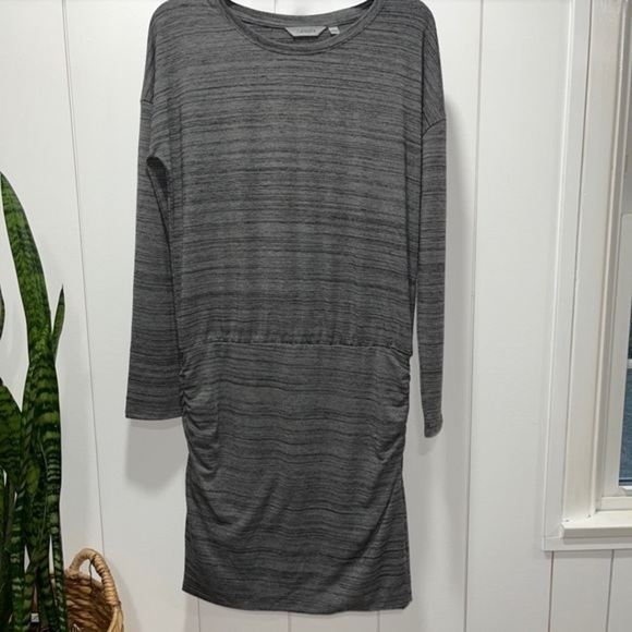 Athleta Topanga Dress Gray Size Small Long Sleeve Stretchy Comfy - Picture 1 of 4